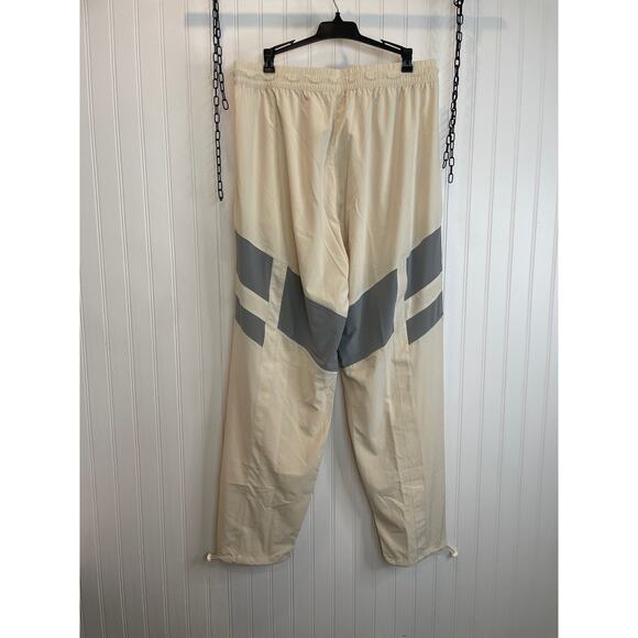 NWT Outdoor Voices Womens Pants Eggshell & Granite High Waist Pull On Size L - Picture 3 of 7